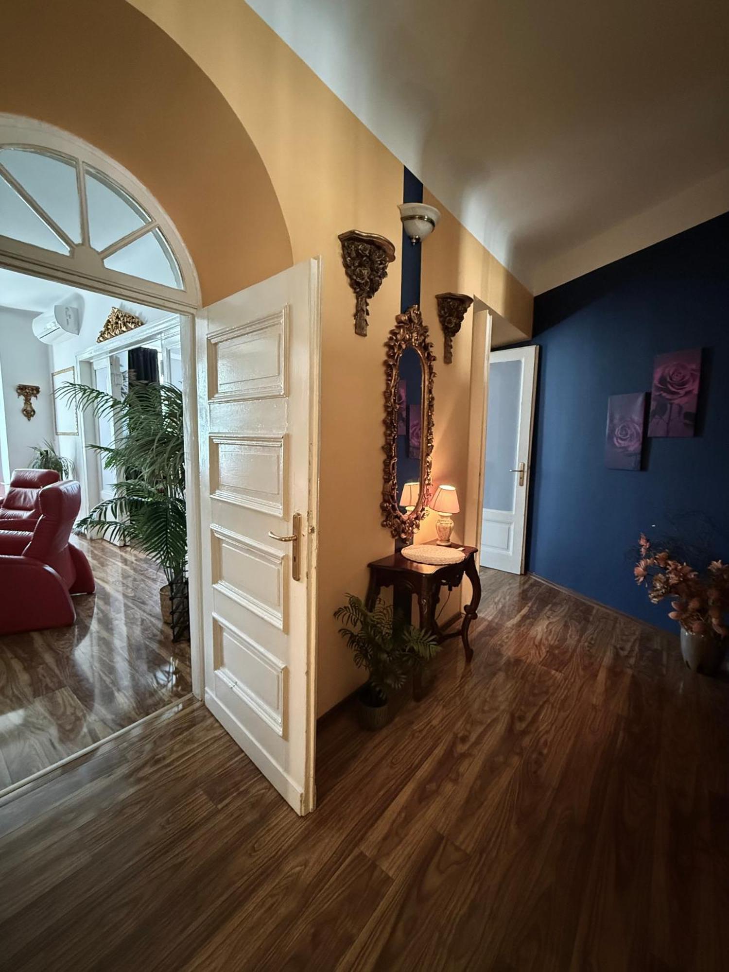 Exclusive Chmielna Street 95m2 *